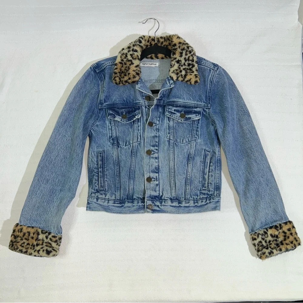 Reformation Womens Denim Jacket Size XS Leopard Print Faux Fur ASO Celebrities - Picture 2 of 9